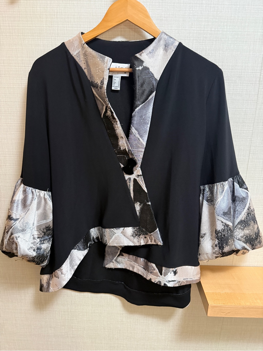 Joseph Ribkoff Black Silver Jacquard Jacket Size 12 Made In Canada